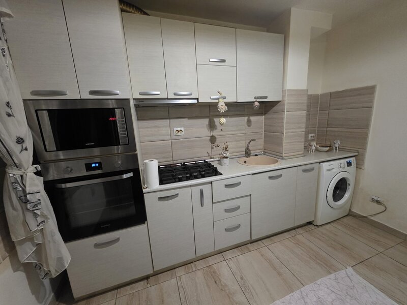 Dristor, Ramnicul Valcea, 10 minute metrou si parc IOR, pe strada Baia Mare